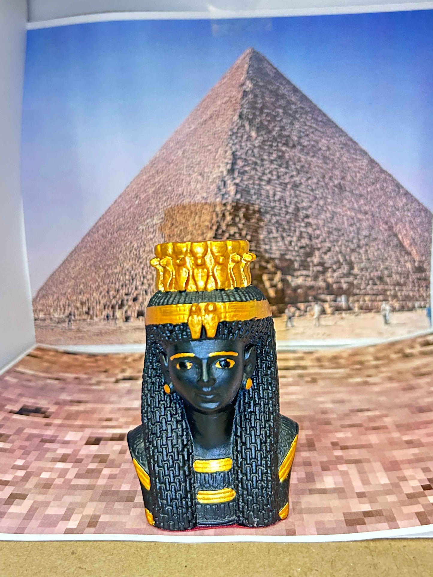 Enigmatic Black and Gold Isis Statue – A Touch of Ancient Majesty