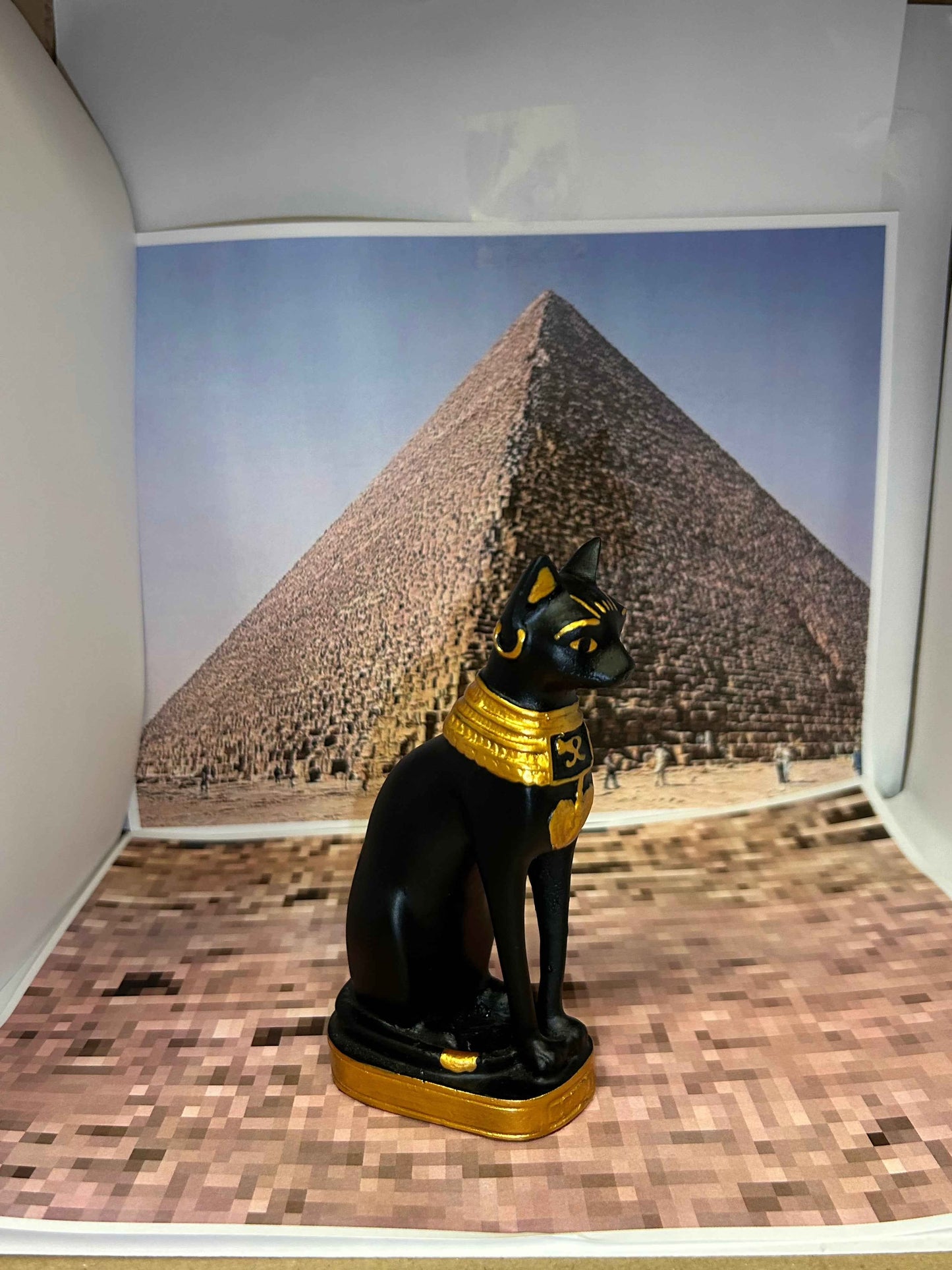Majestic Egyptian goddess Bastet Statue - A Symbol of Grace and Protection